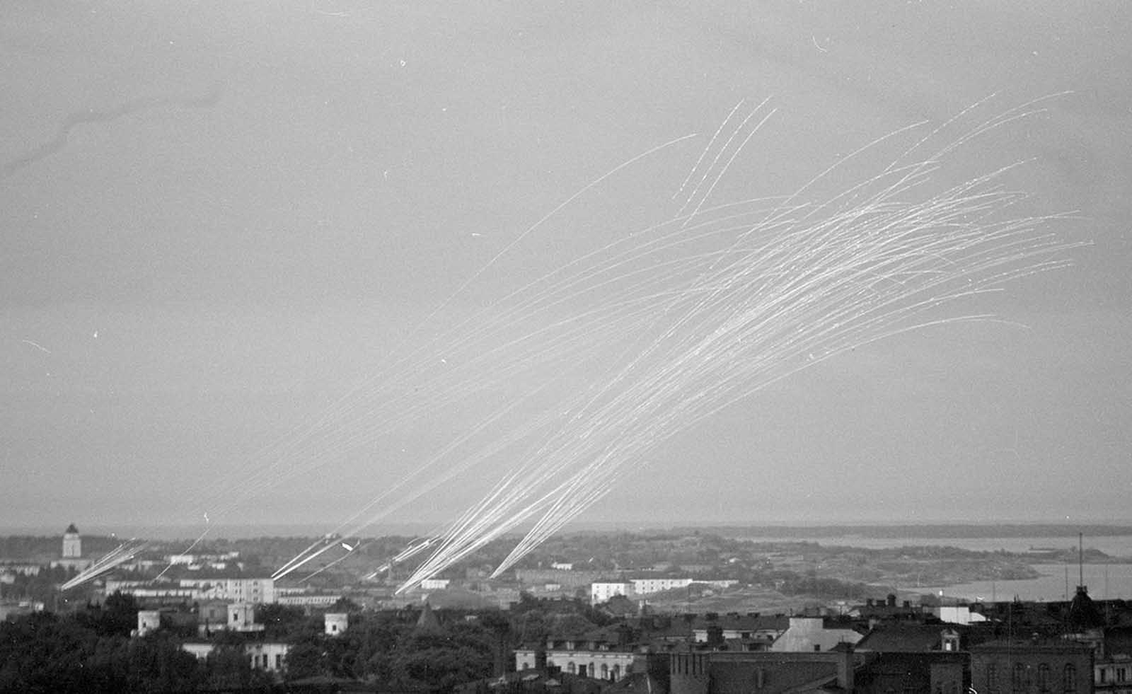 Anti-aircraft fire over Suomenlinna, Helsinki.