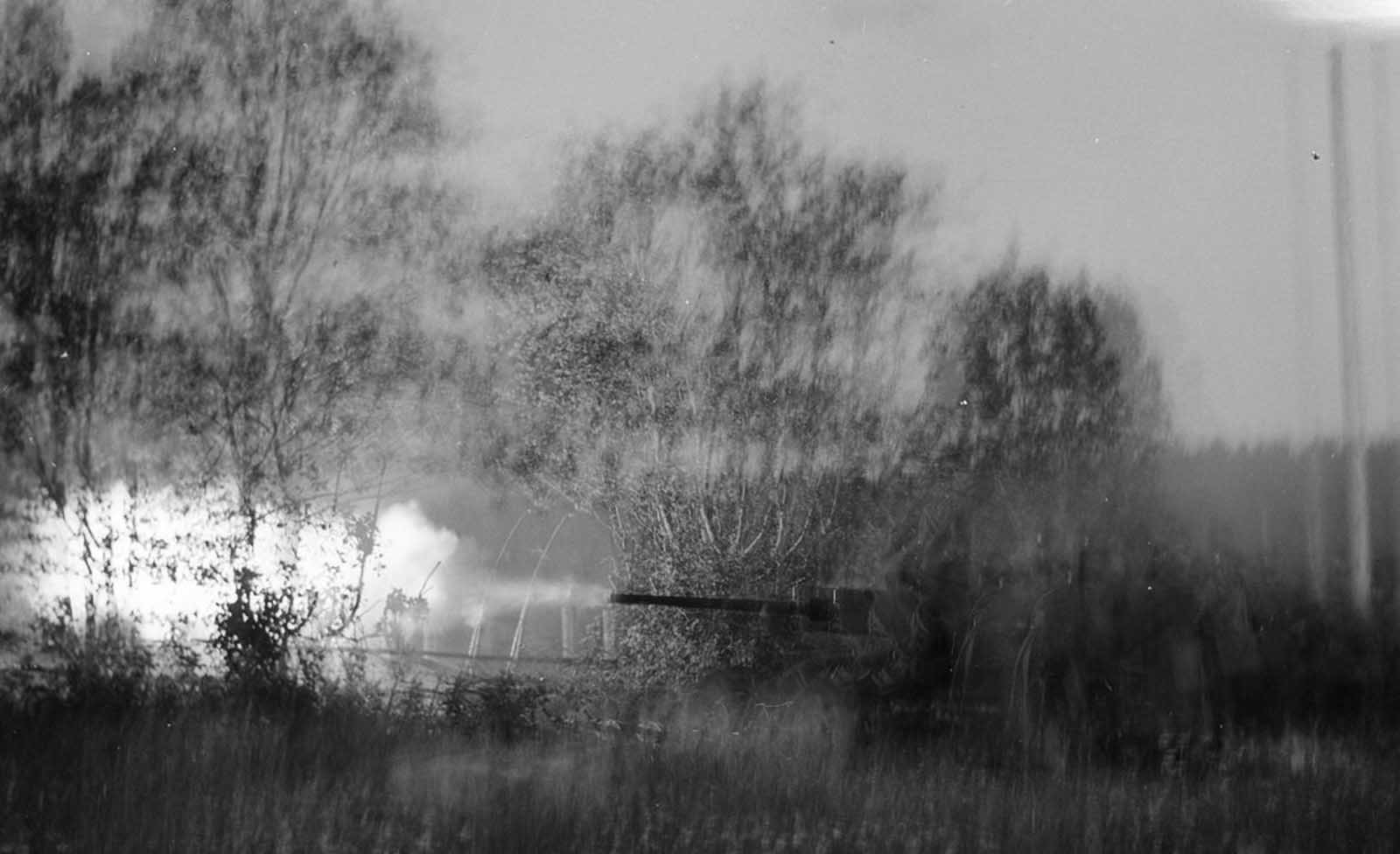 Firing toward a Russian watchtower near Koitsanlahti.