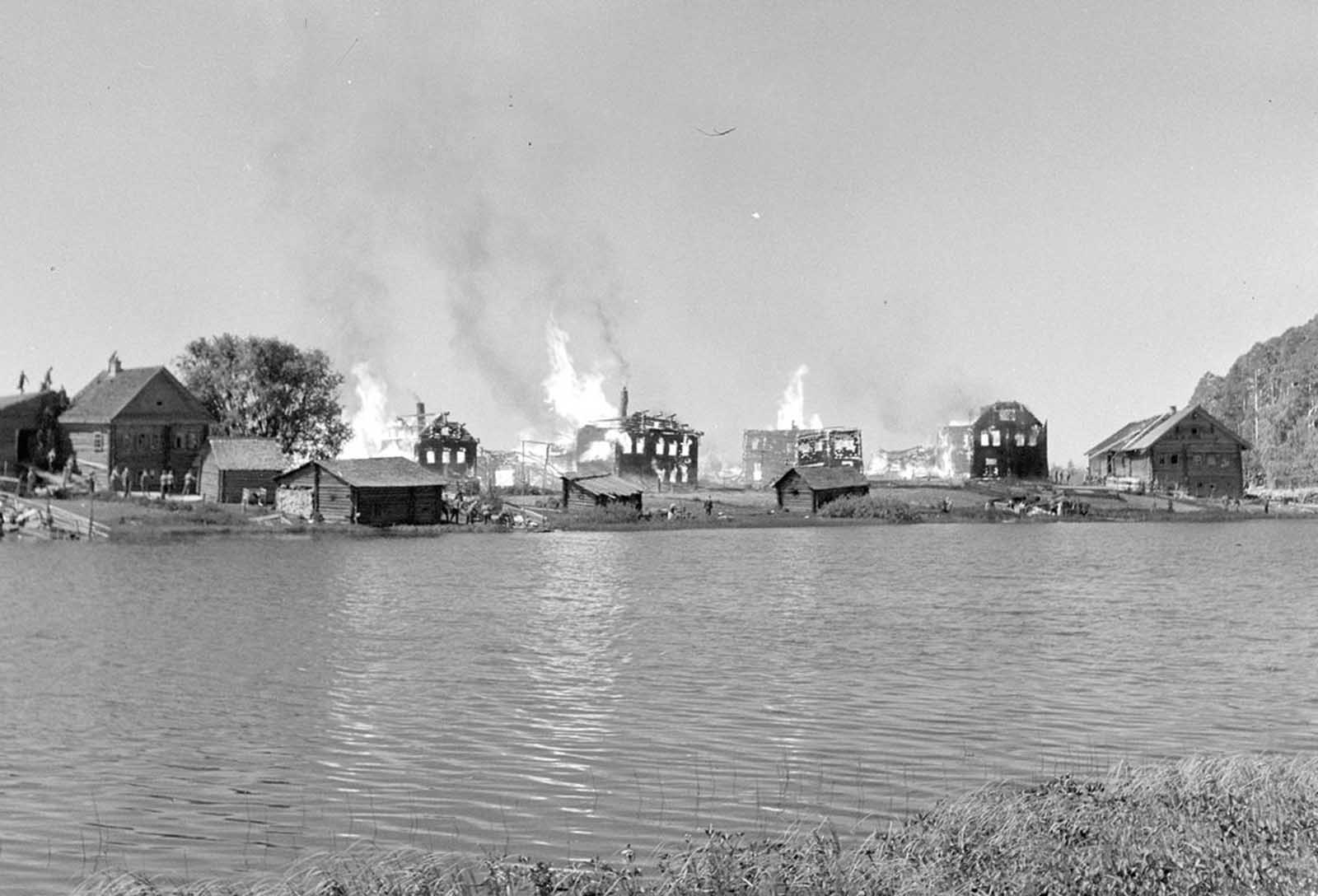 Nurmoila village, shortly after Russian bombers attacked.