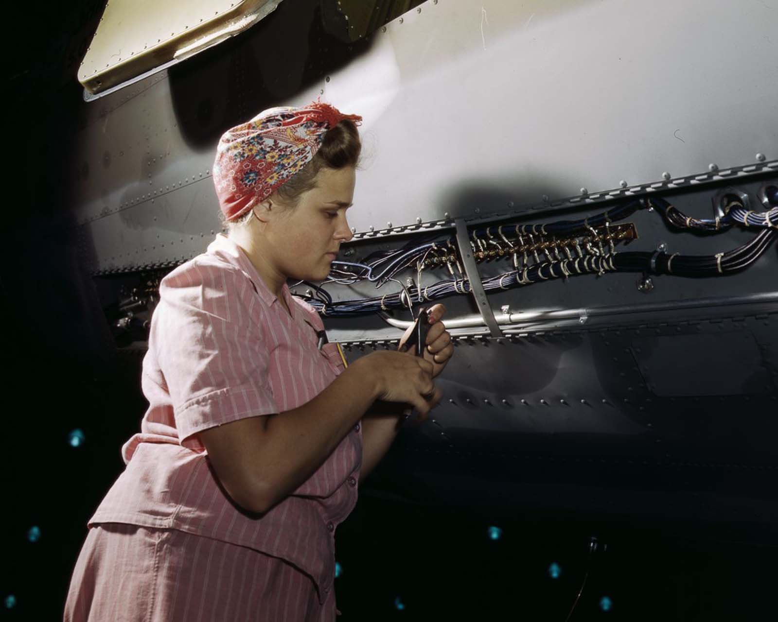 women workers photos usa world war two