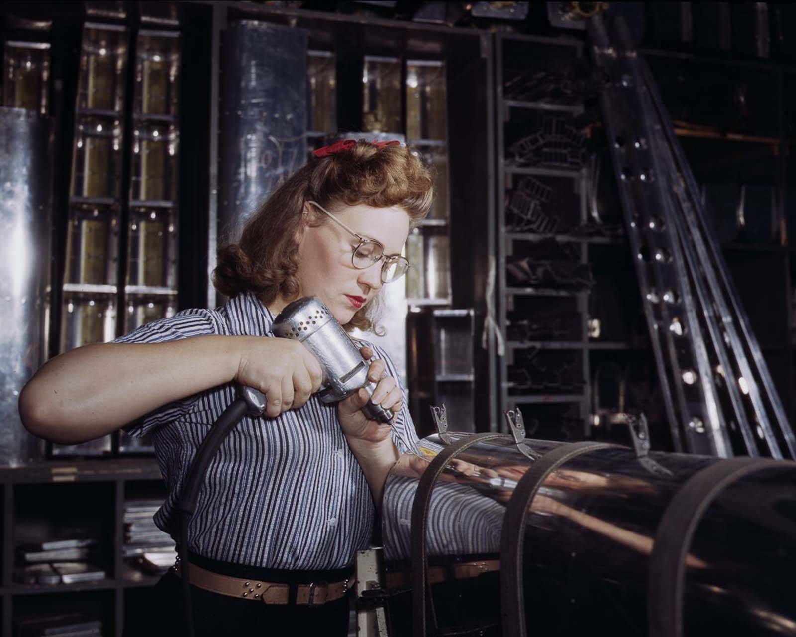 women workers photos usa world war two
