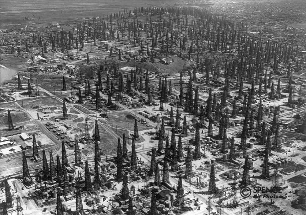 oil derricks california old photos
