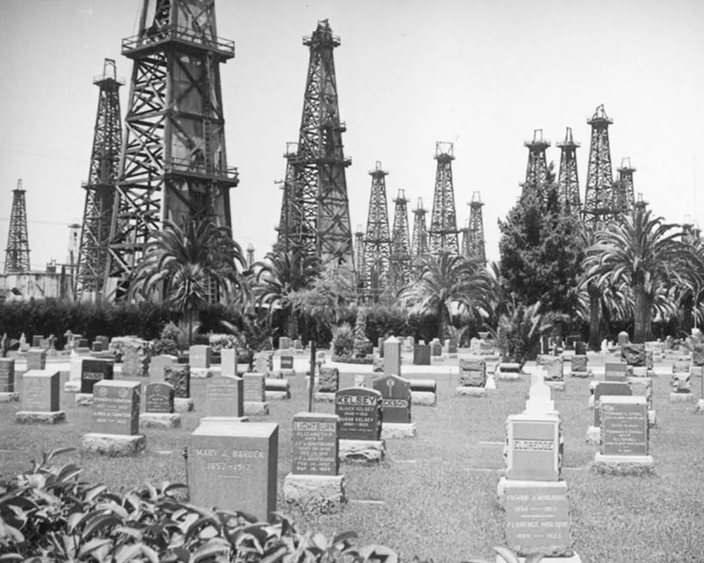 oil derricks california old photos