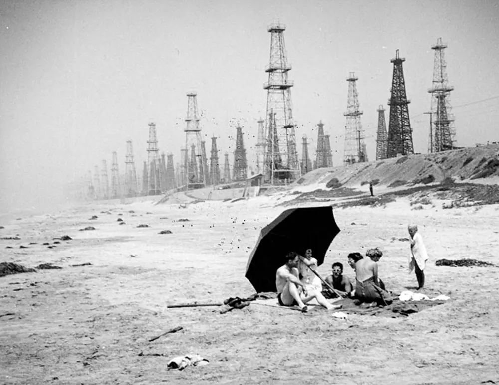 oil derricks california old photos