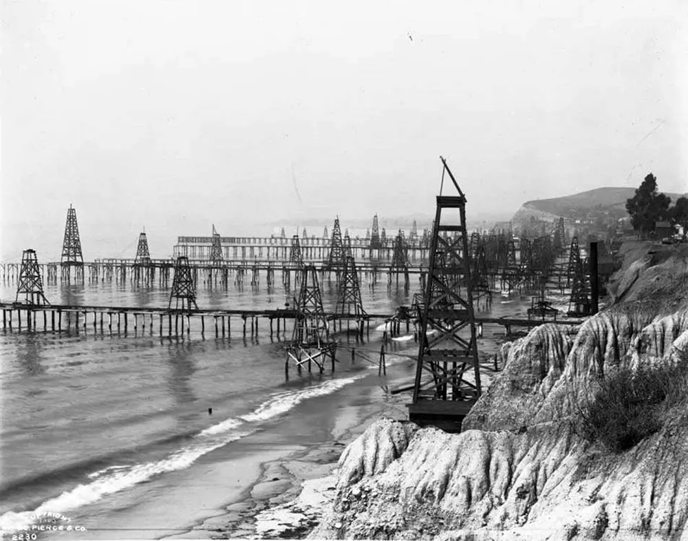oil derricks california old photos
