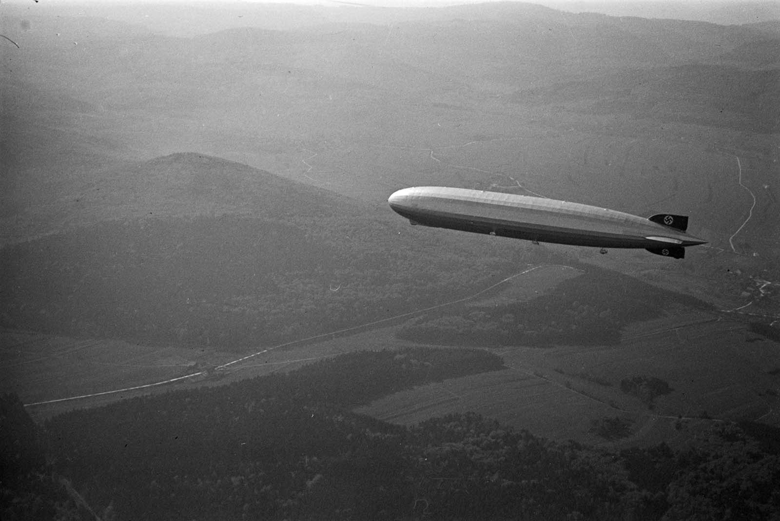 graf zeppelin airship photographs chicago