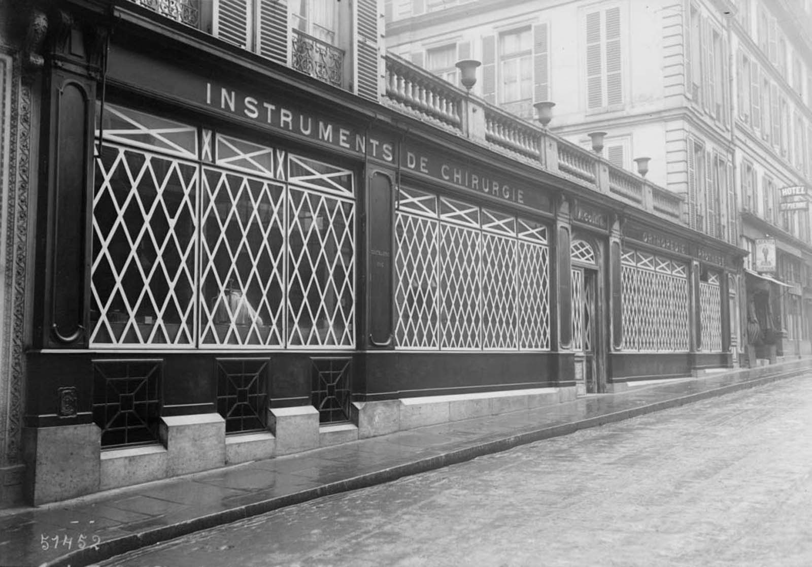 Paris protection sandbags