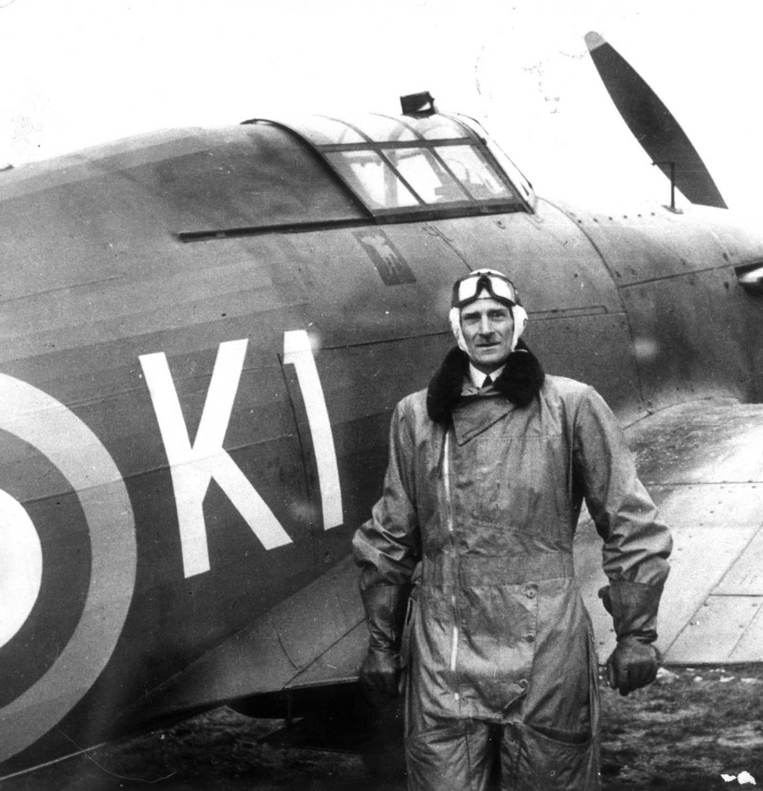 Air vice-marshal Keith Park was the point man in the Battle of Britain. If any one man saved England, he was the guy. For his pains, he basically was cashiered as soon as the smoke cleared so someone else with pull could take his spot. However, he still looked stylish in that flight jacket, and he looks like he's trying to sell that plane.