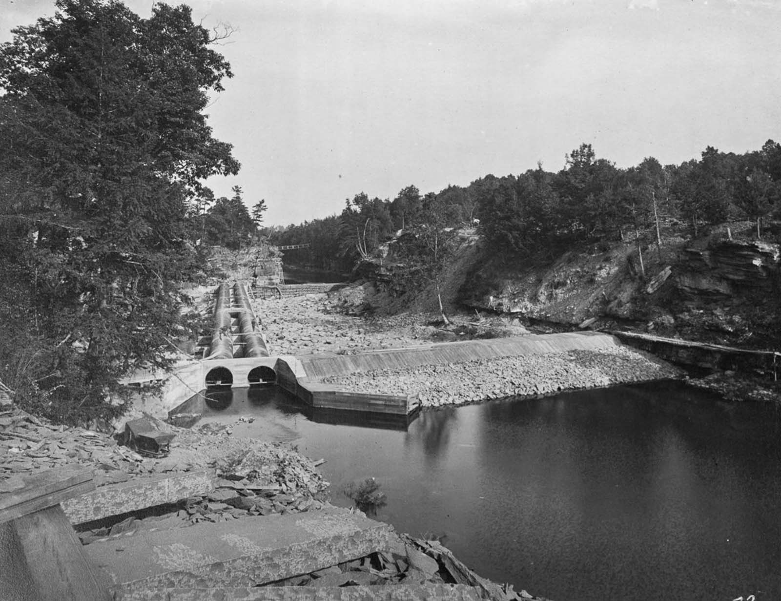 building new york water supply photographs