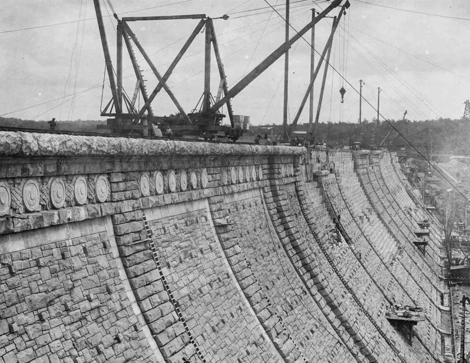 building new york water supply photographs