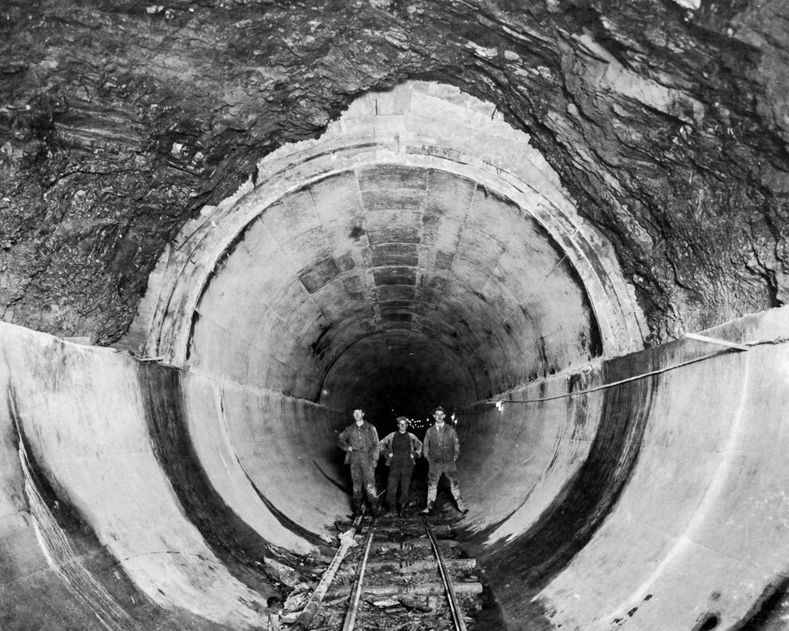 building new york water supply photographs