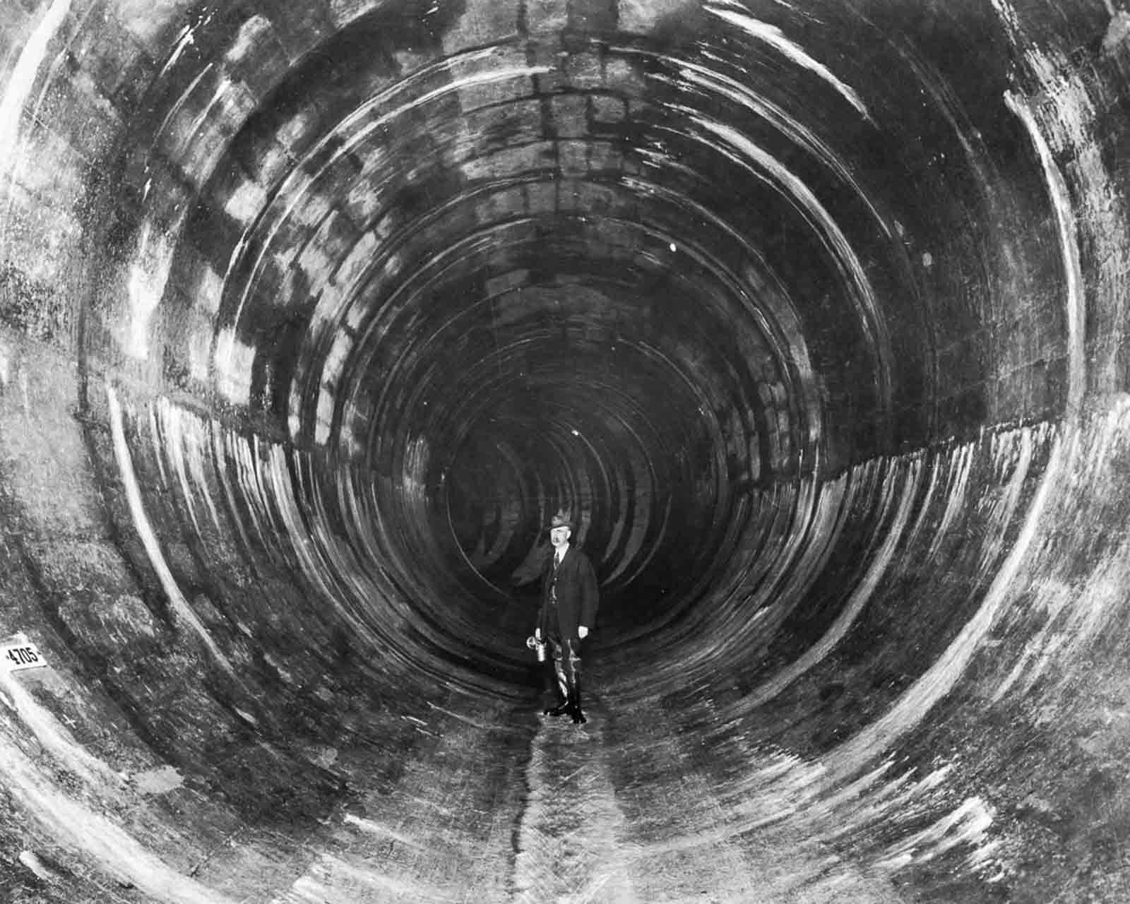 building new york water supply photographs
