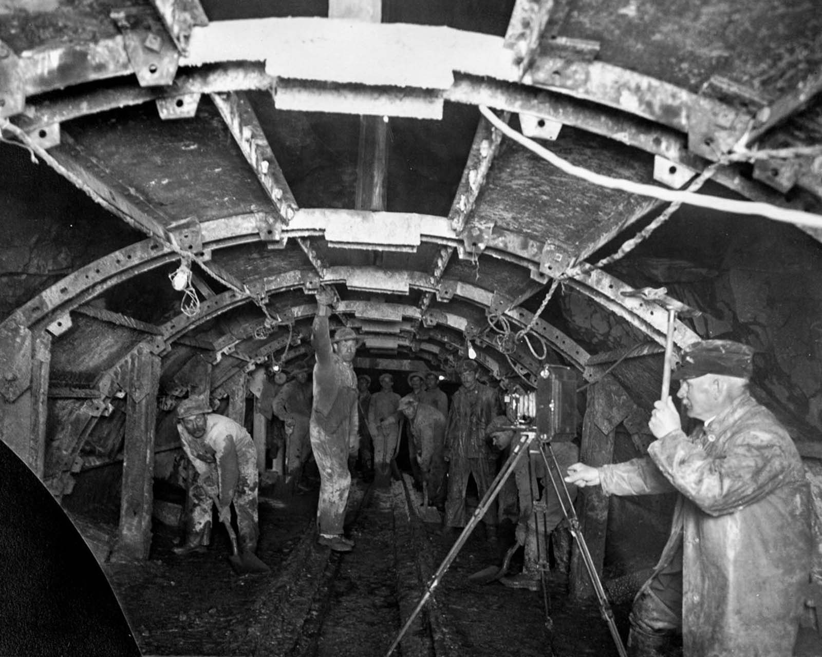 building new york water supply photographs