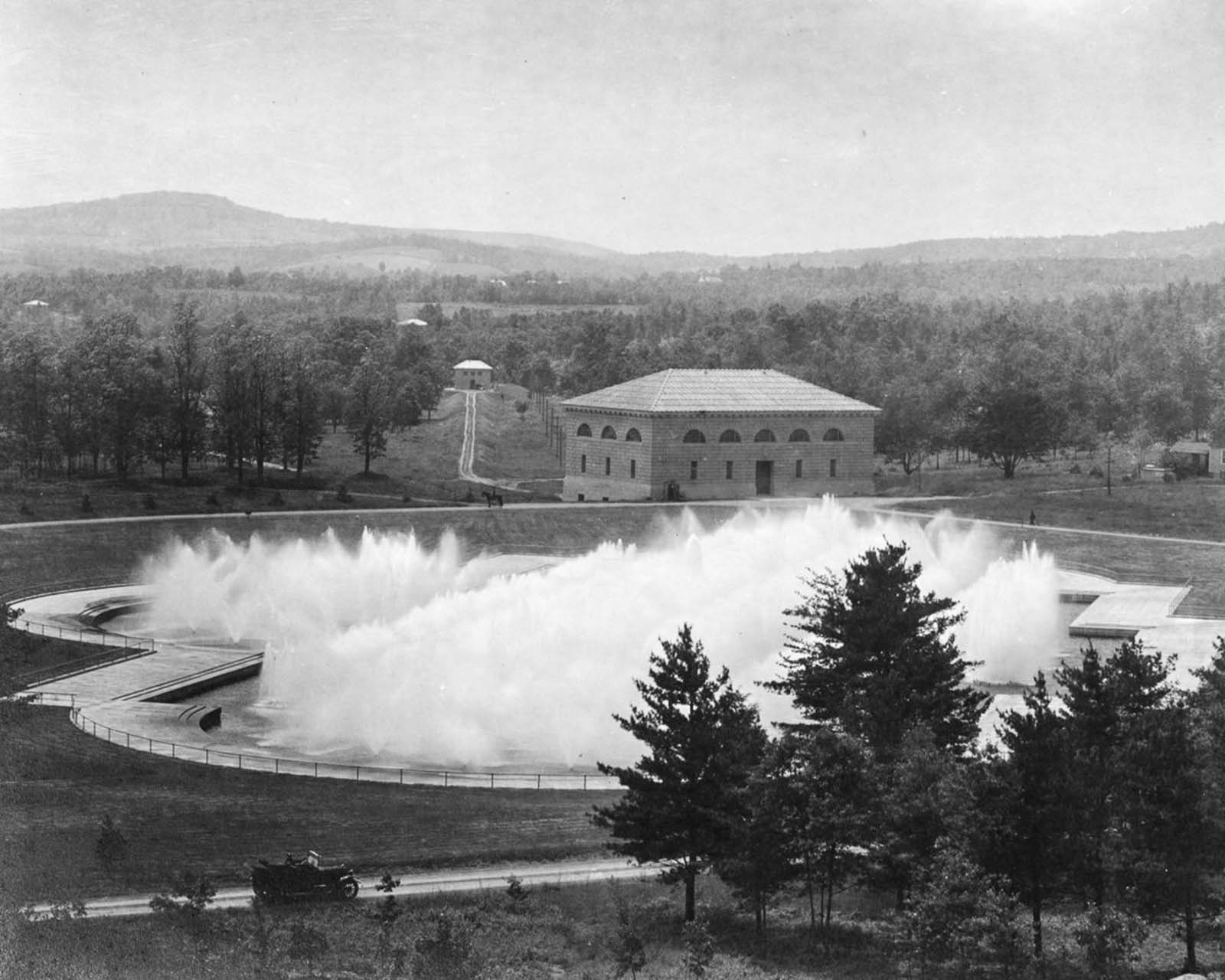 building new york water supply photographs