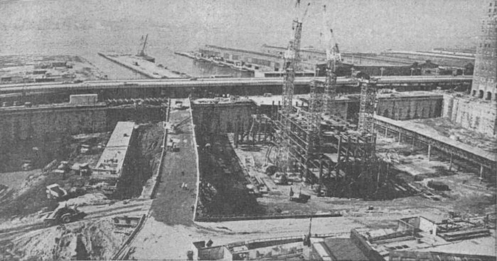 twin towers construction photographs