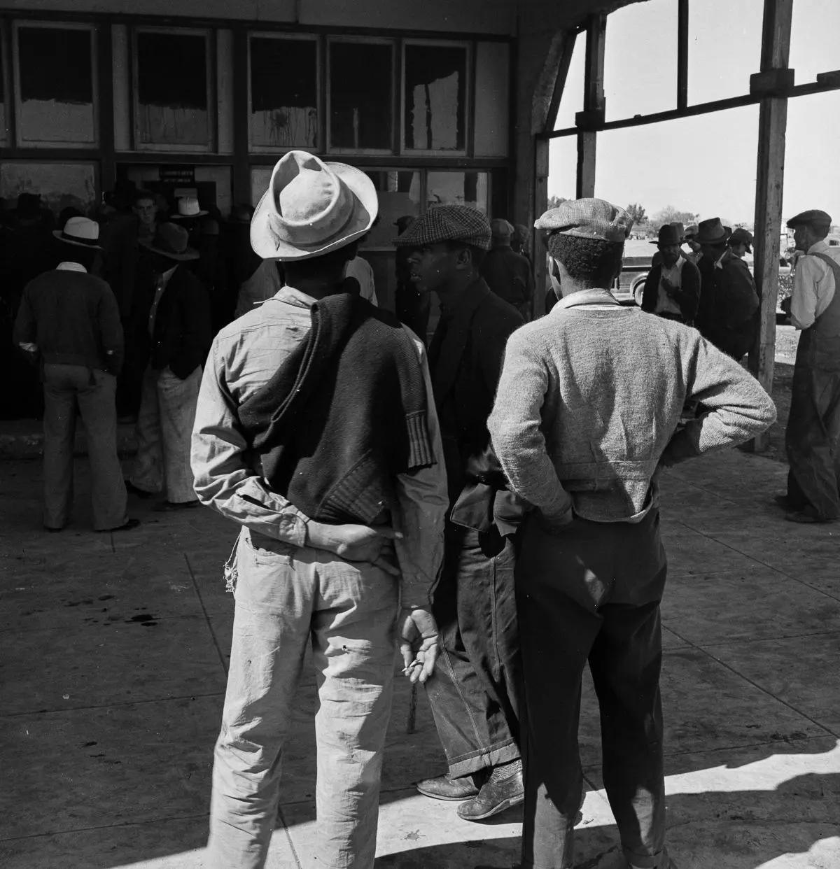 poor-great depression families waitig for aid