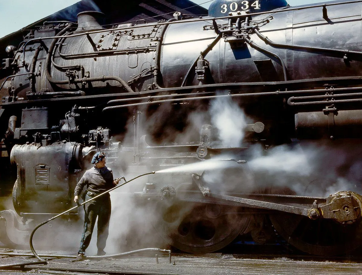american railroad women ww2