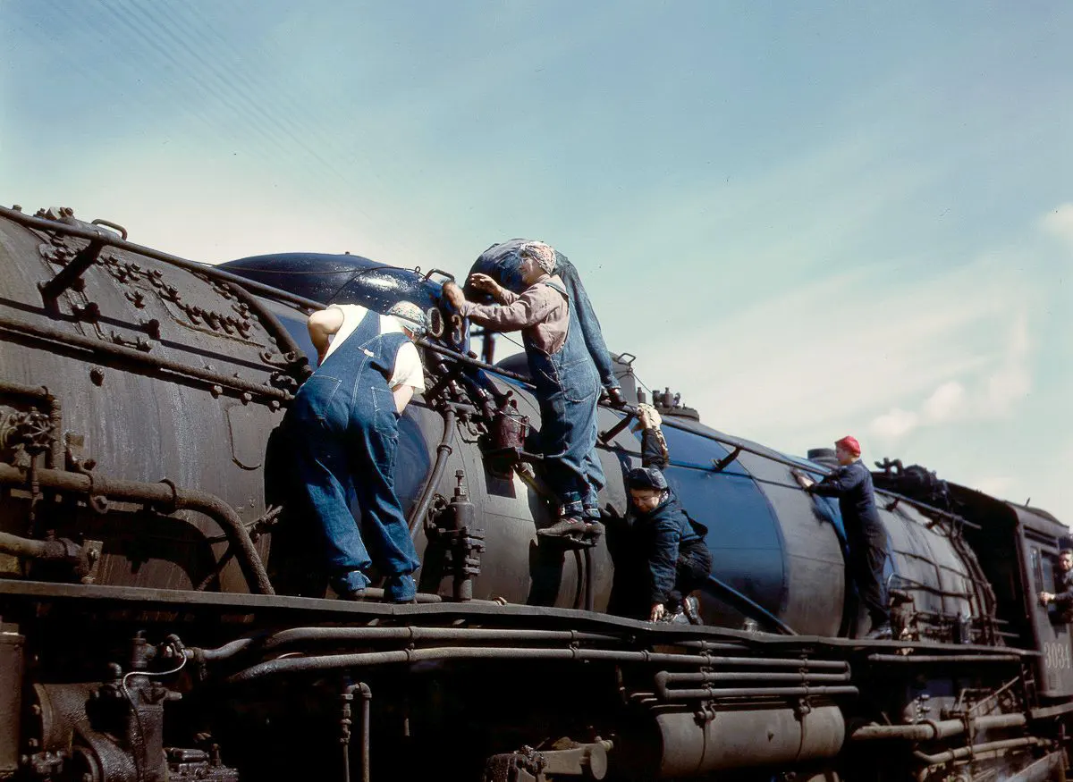 american railroad women ww2