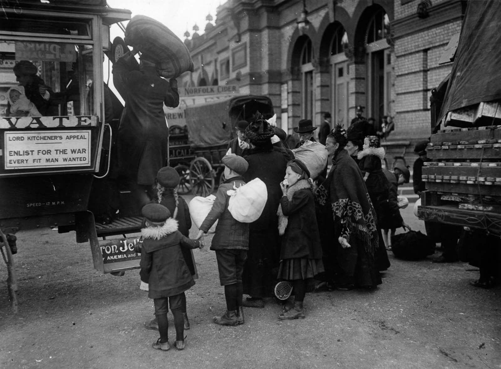Refugees in London. 1914.