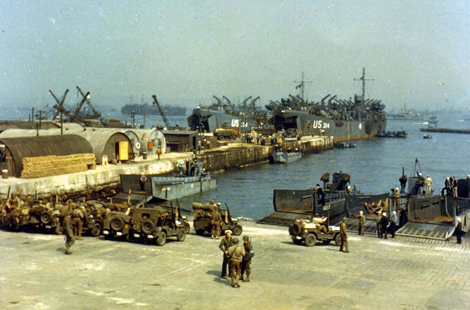 d-day rare historical photographs