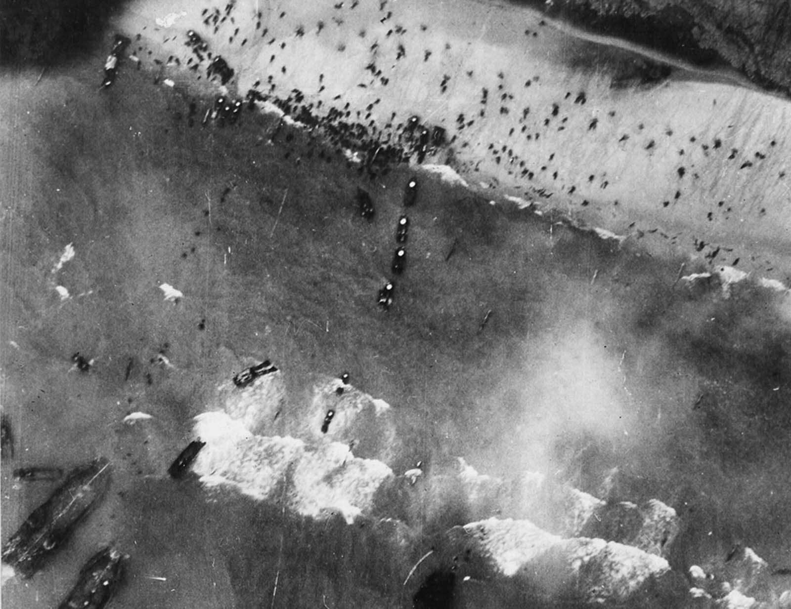 d-day rare historical photographs