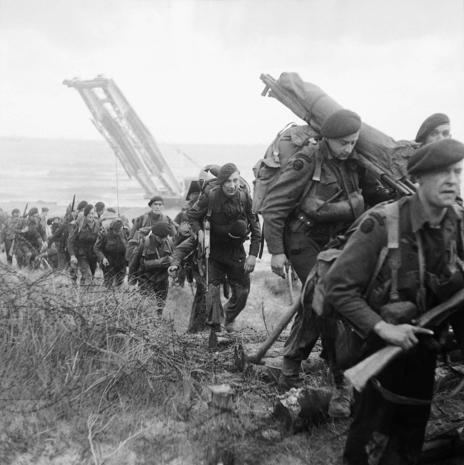 d-day rare historical photographs