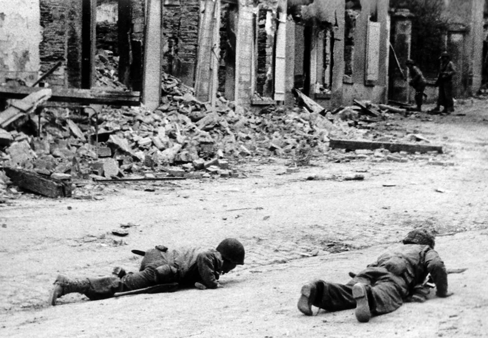 d-day rare historical photographs