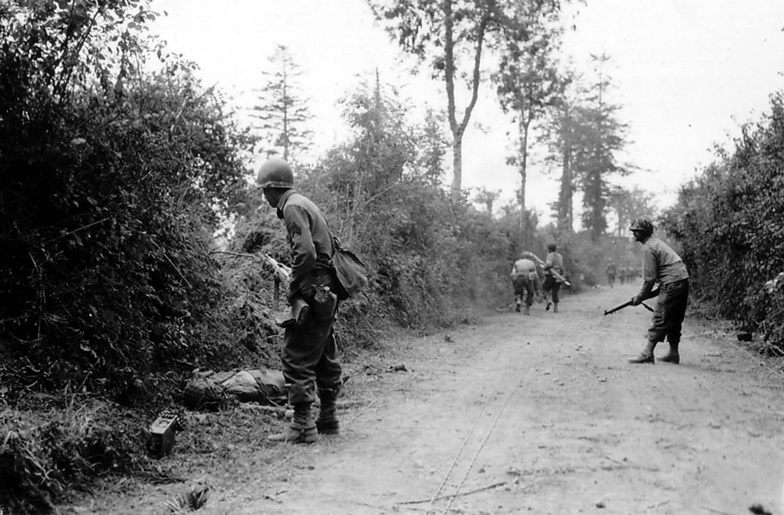 d-day rare historical photographs