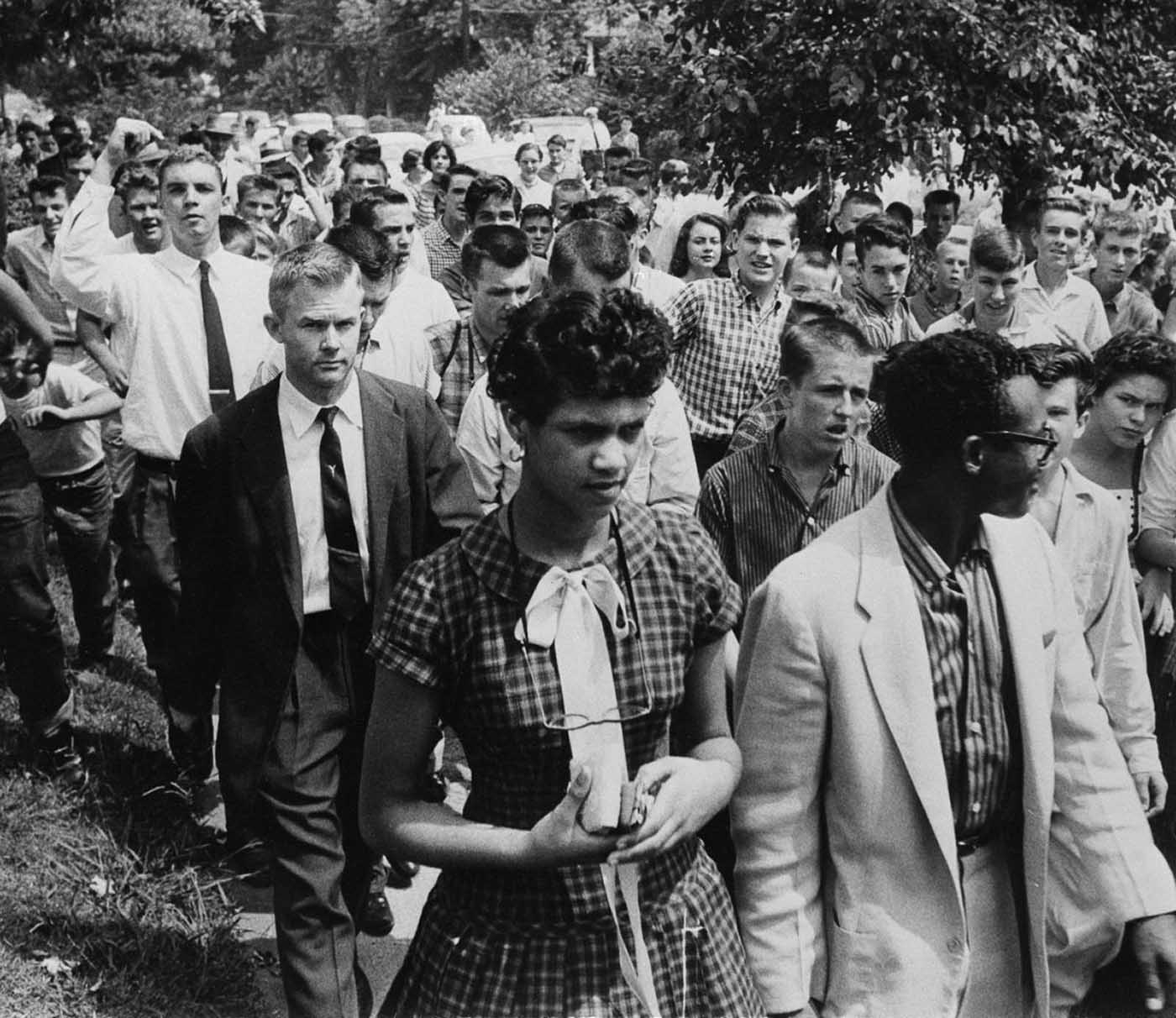 dorothy counts iconic photograph