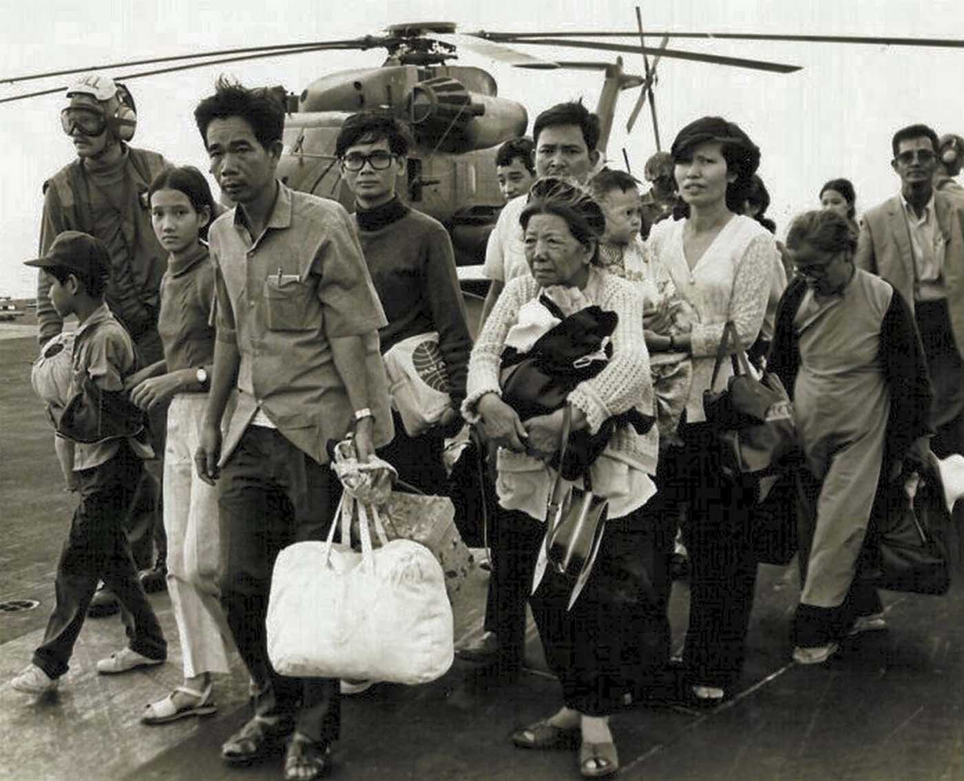helicopters overboard operation frequent wind