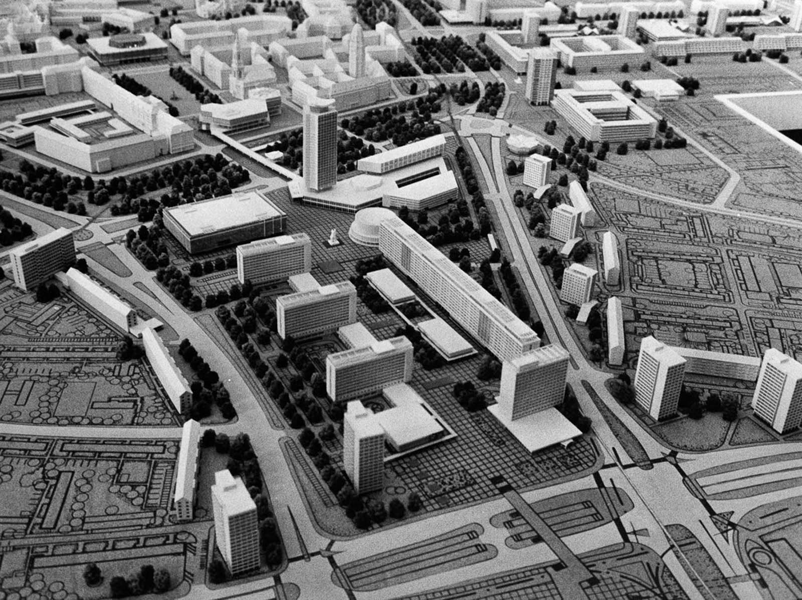 A model of planned construction in the city center. 1969.