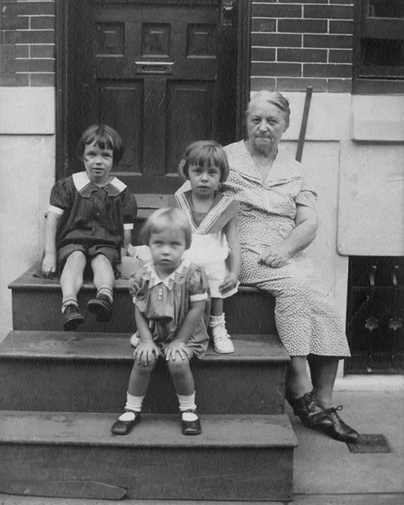 Gritty portraits show Philadelphia residents on their stoops