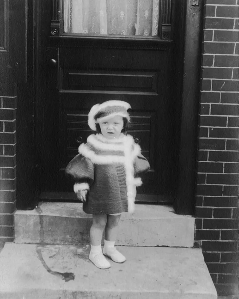 Gritty portraits show Philadelphia residents on their stoops