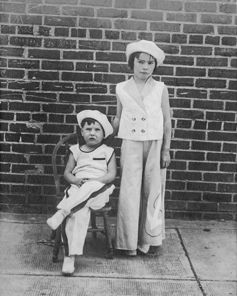 Gritty portraits show Philadelphia residents on their stoops