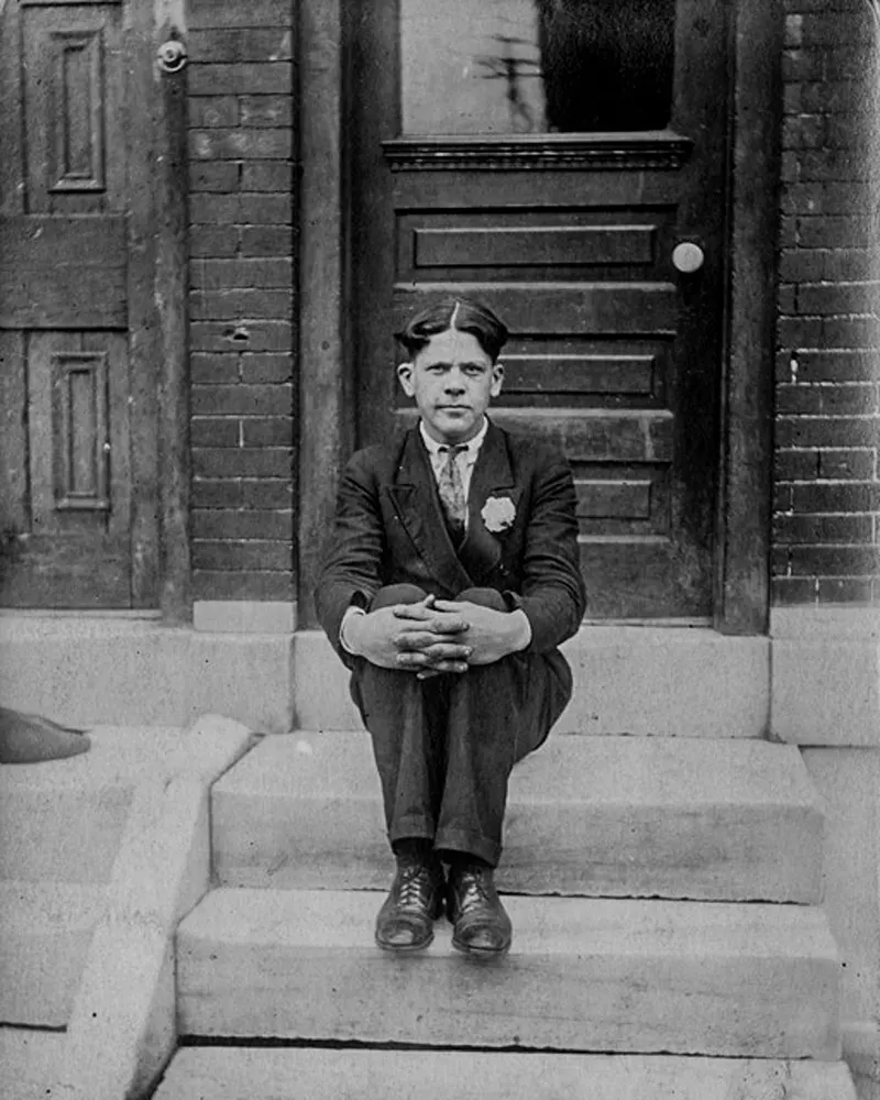 Gritty portraits show Philadelphia residents on their stoops