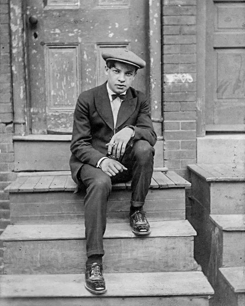 Gritty portraits show Philadelphia residents on their stoops