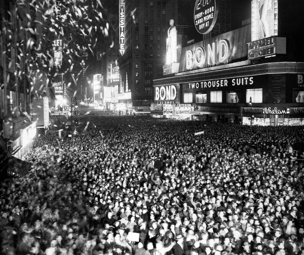 New York City photos in the 1940s
