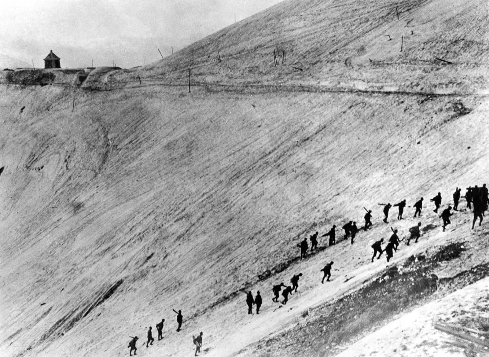 Austro-Hungarian troops scale the slopes of Monte Nero. 1917.