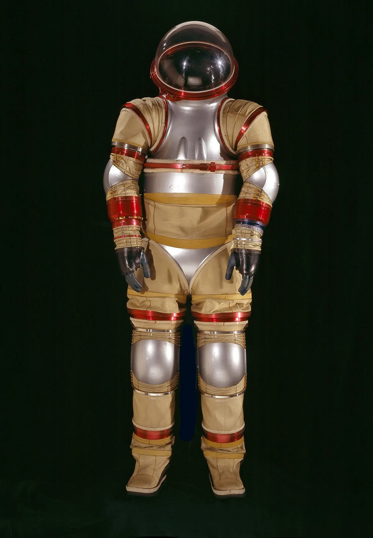 ax-3 nasa spacesuit photos