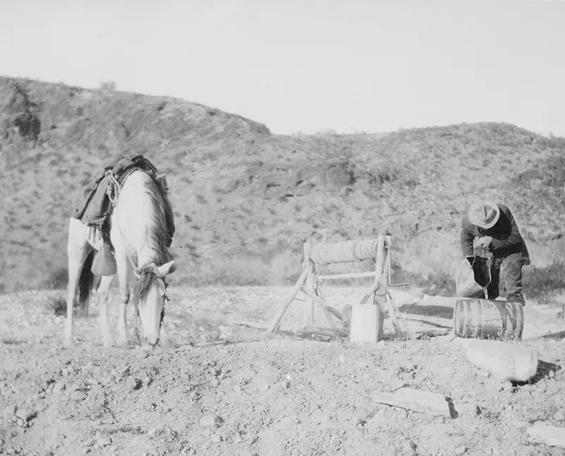 American Frontier Old Photos
