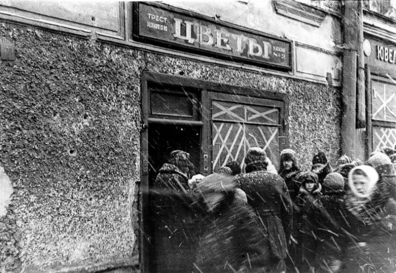  Siege of Leningrad Historical Photos