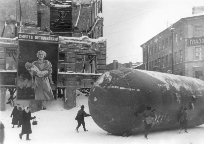  Siege of Leningrad Historical Photos