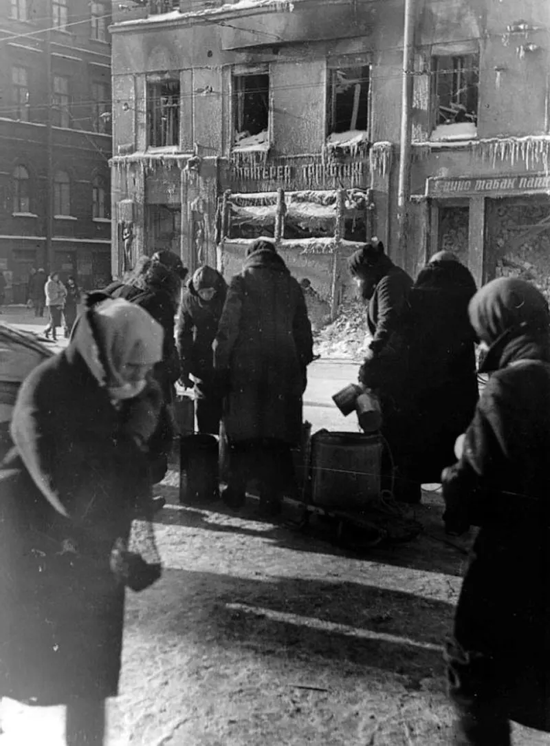  Siege of Leningrad Historical Photos