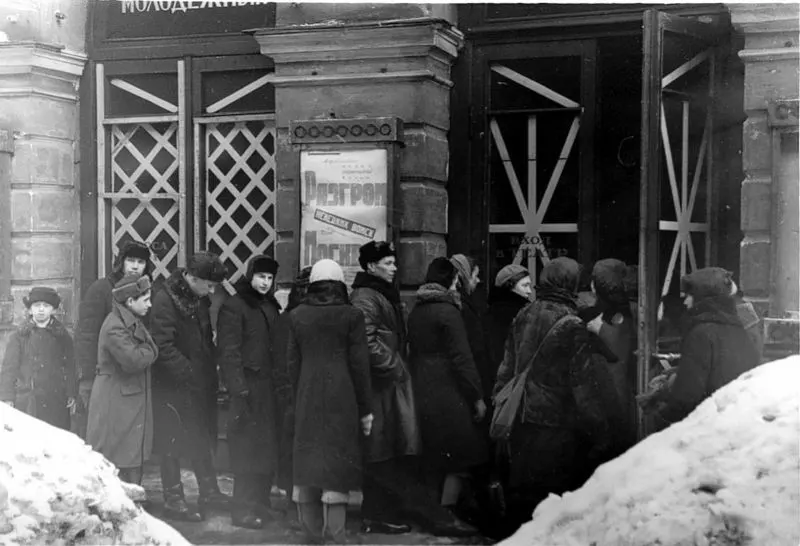  Siege of Leningrad Historical Photos