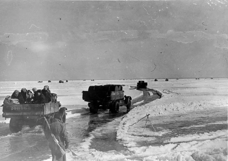  Siege of Leningrad Historical Photos