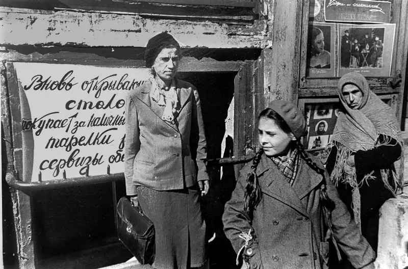  Siege of Leningrad Historical Photos