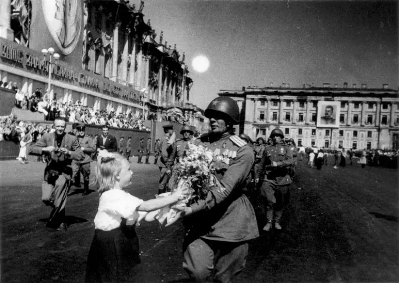  Siege of Leningrad Historical Photos