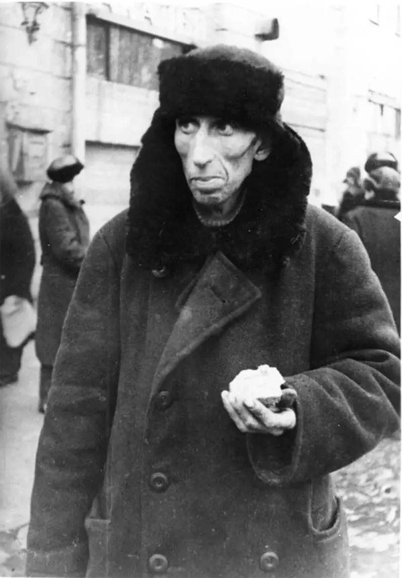  Siege of Leningrad Historical Photos