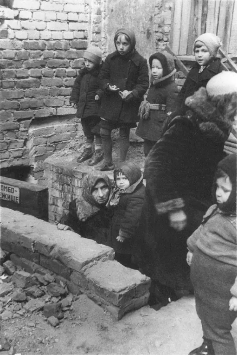  Siege of Leningrad Historical Photos