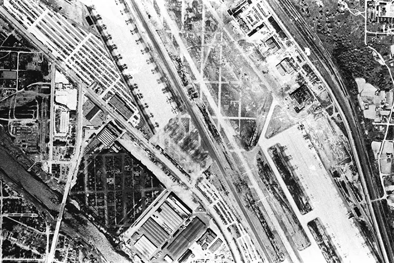 Boeing fake rooftop town